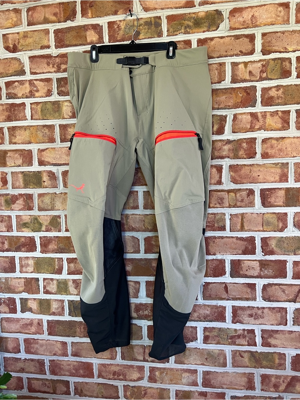 Men's Mosko Moto surveyor riding Tactical utility Pants with Zip Accents Size 38